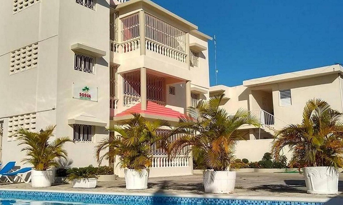 La Esplanada Apartment | 1BD Guest-friendly condo walking distance to restaurants/shops/clubs