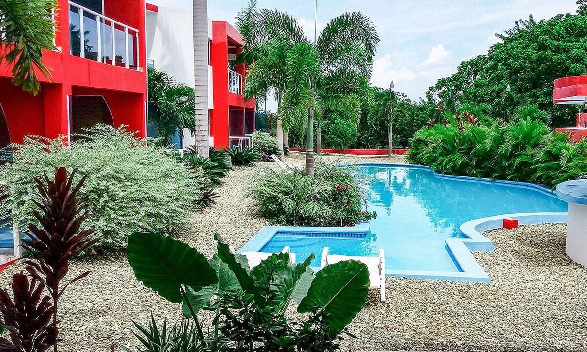 Urbanizacion Tavarez Villa | 2BD/1Bath guest-friendly villa near everything, Wi-Fi, pool, A/C, TV