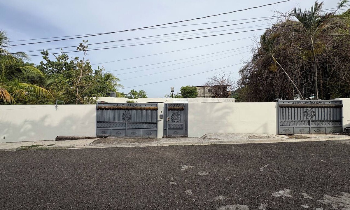 Barrio Las Yaguitas House | 3-bedroom house in serene Puerto Plata with cool AC