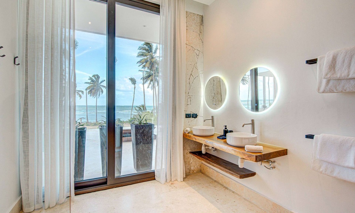 Las Terrenas Villa | 7-br Luxury Beachfront Paradise With Ocean Views