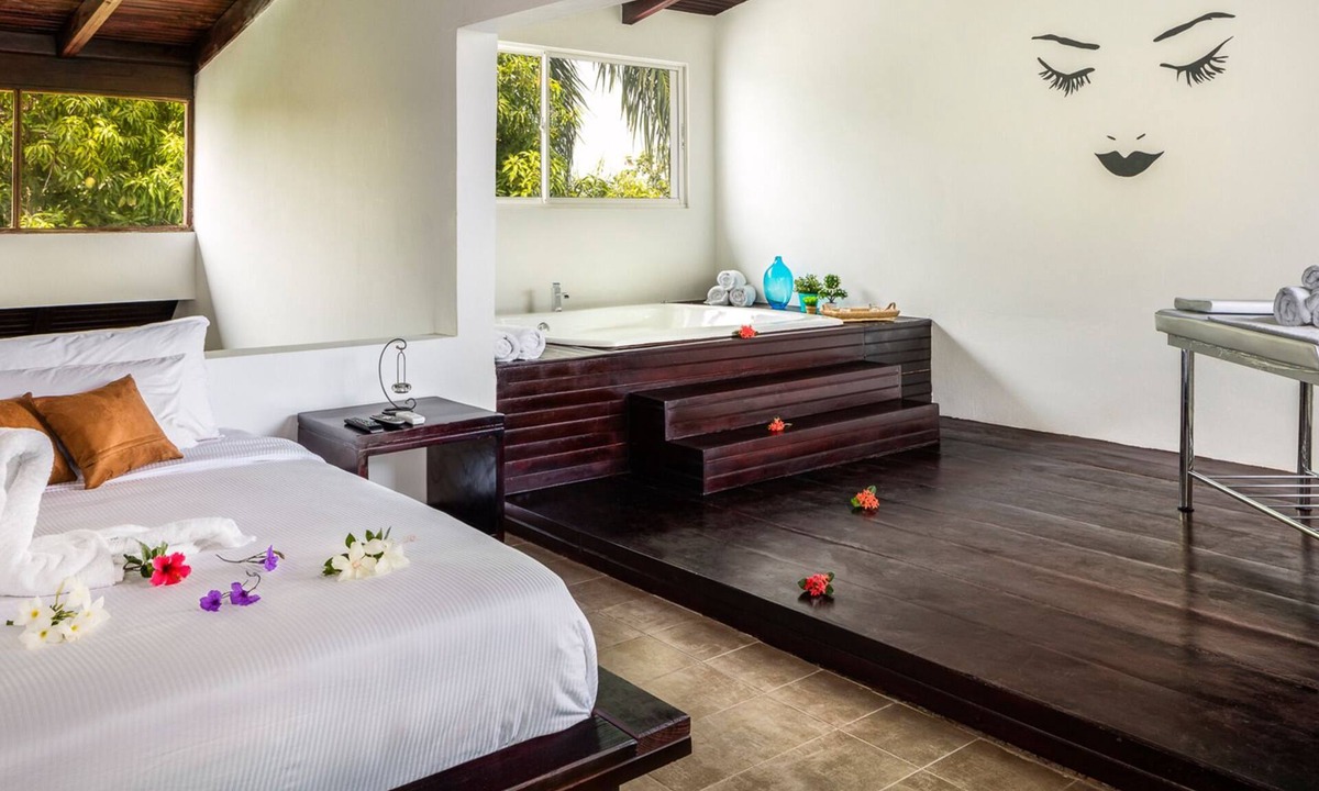 Villas Ana Maria Hotel | Ahnvee Resort Adults Only