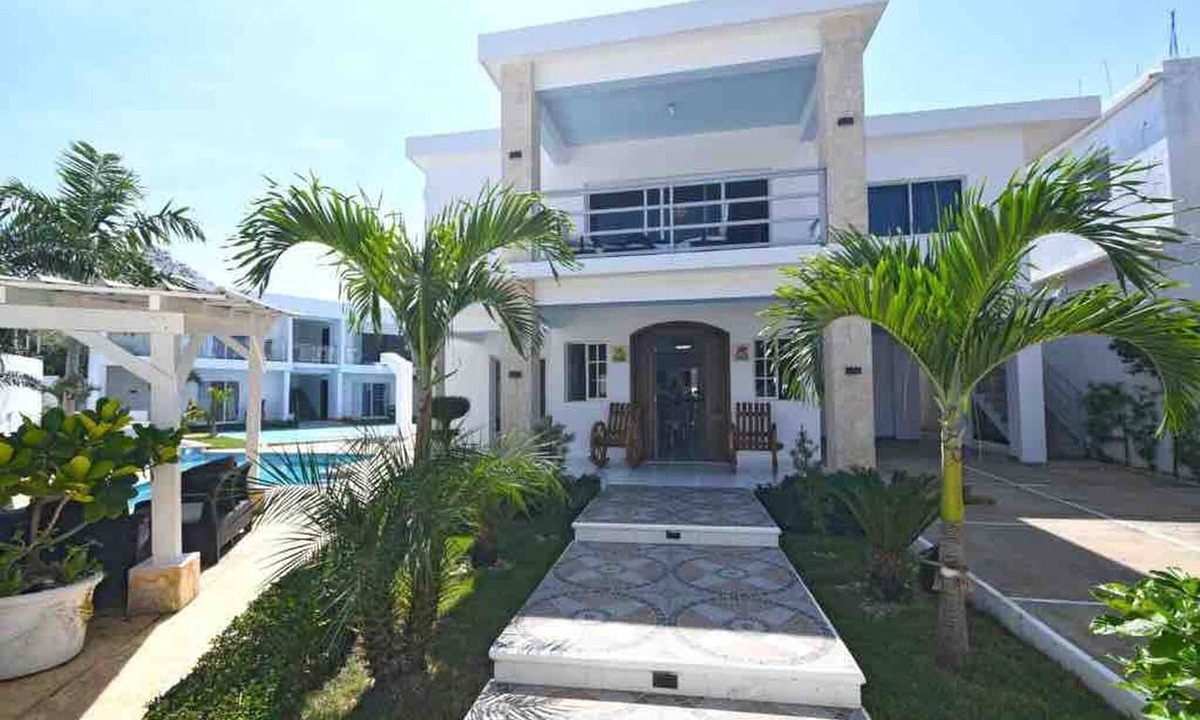 Sosua Villa | Amazing 12BR villa with 4 master rooms