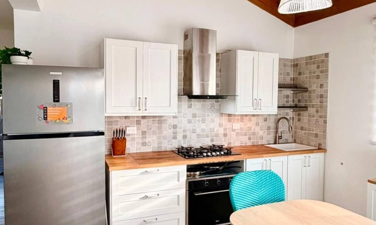Los Melones Apartment | ANYA 3 Modern Retreat Apt