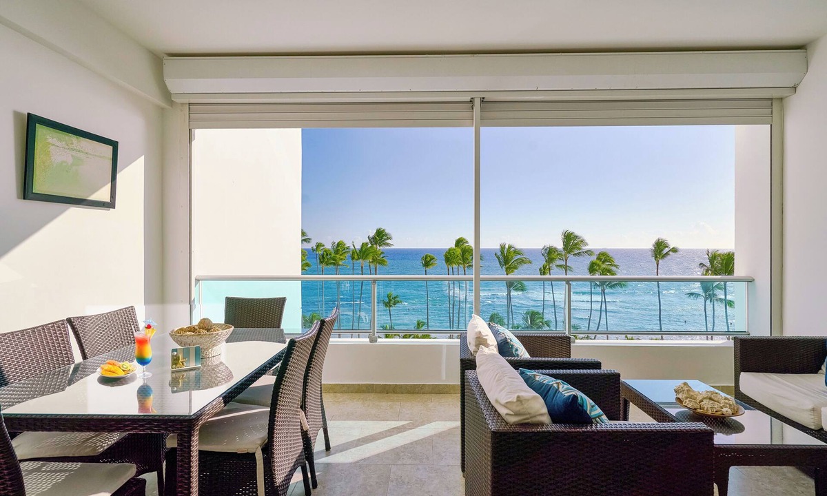 Villas Del Mar Apartment | Beachfront| AmazingView| FullKitchen| Infinity Pool