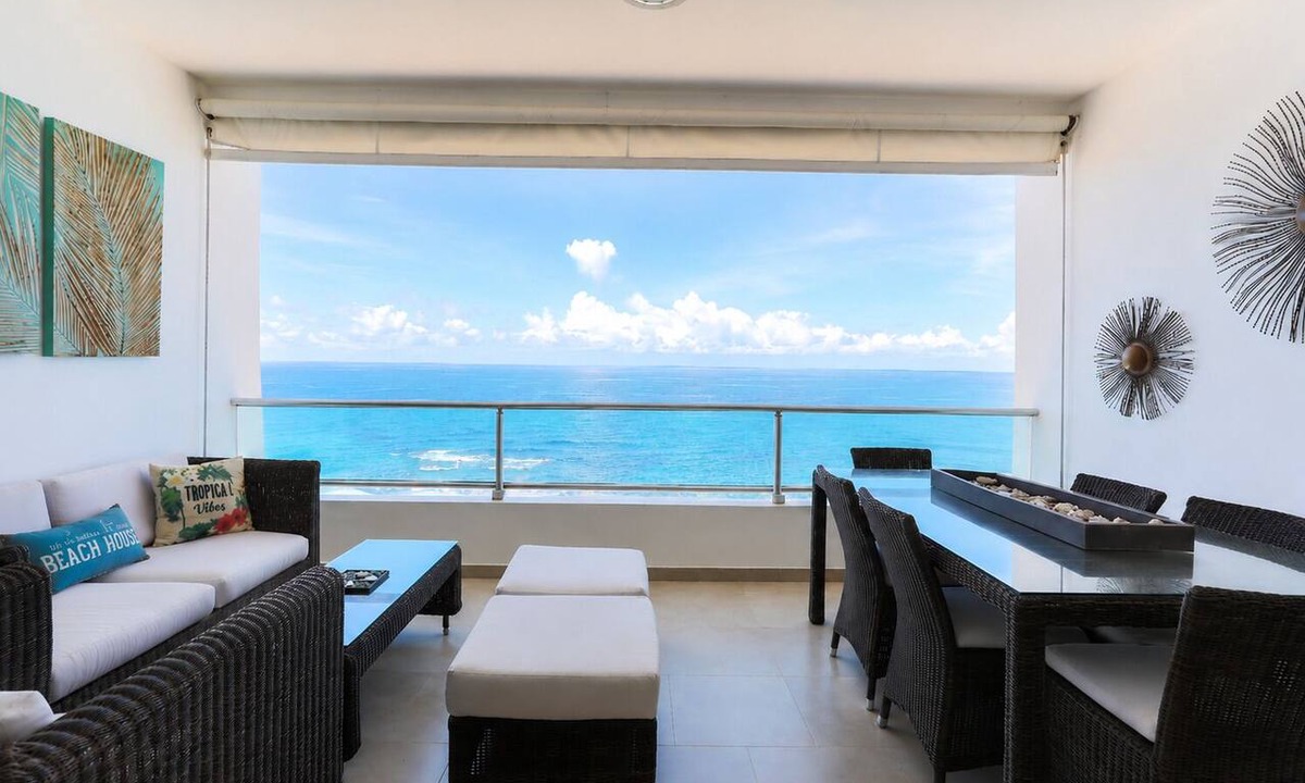 Villas Del Mar Apartment | Best View 8th Floor| Beachfront| Fast Wifi| Pool