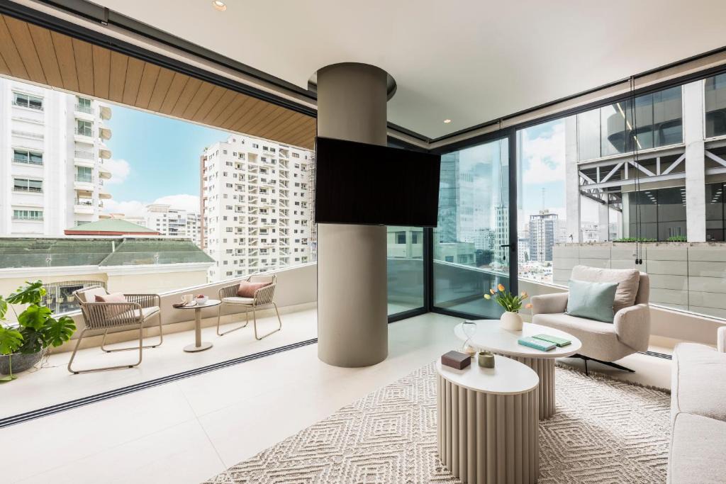 Yolanda Morales Apartment | BlueMall Luxury Suites by Homeclub