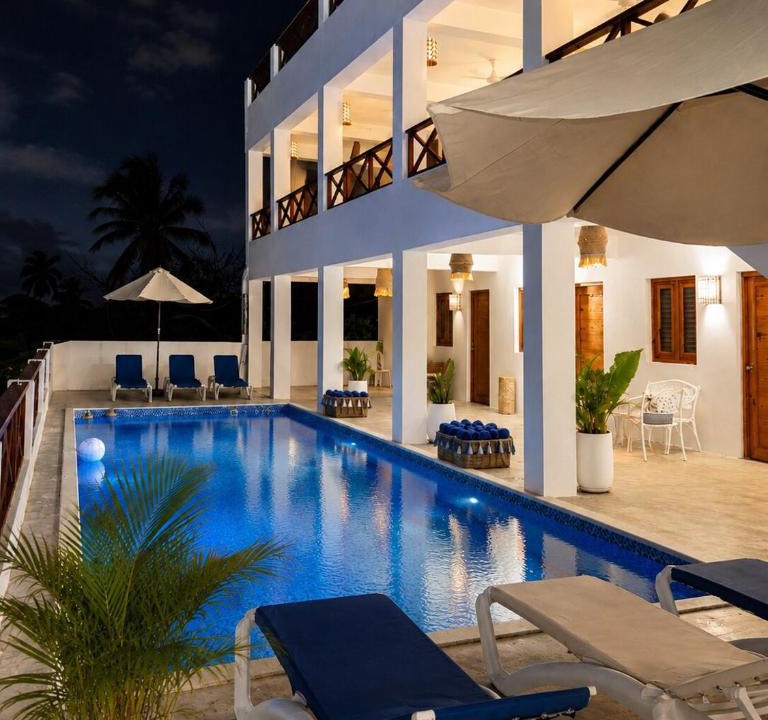 Las Galeras Villa | Casa flor - 16 pax, vista al mar, 2 min de la playa