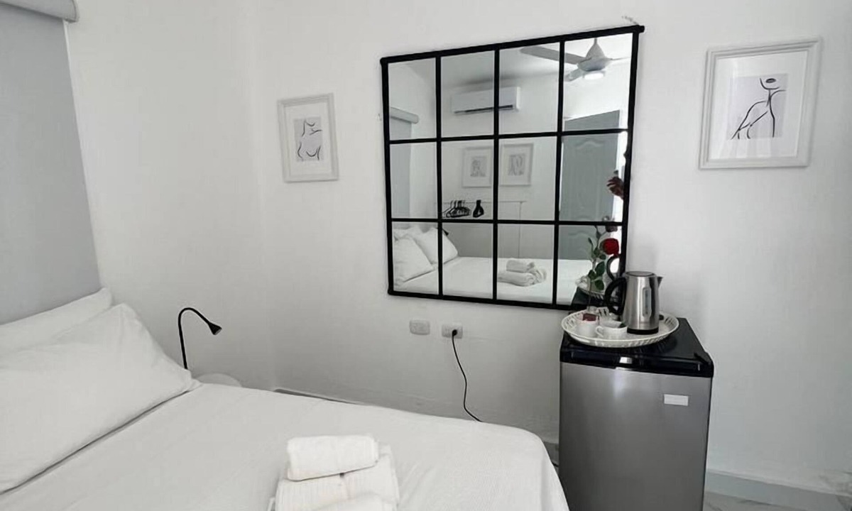 Mano Juan Hotel | Casa Rosada Beach Front