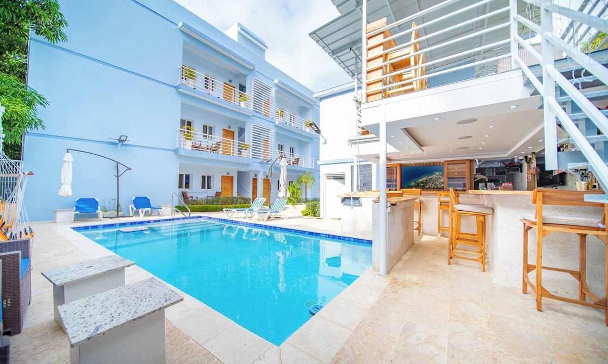 Villas Ana Maria Apartment | CDC 6 - 1BR Apt with Pool & Cigar Bar Lounge