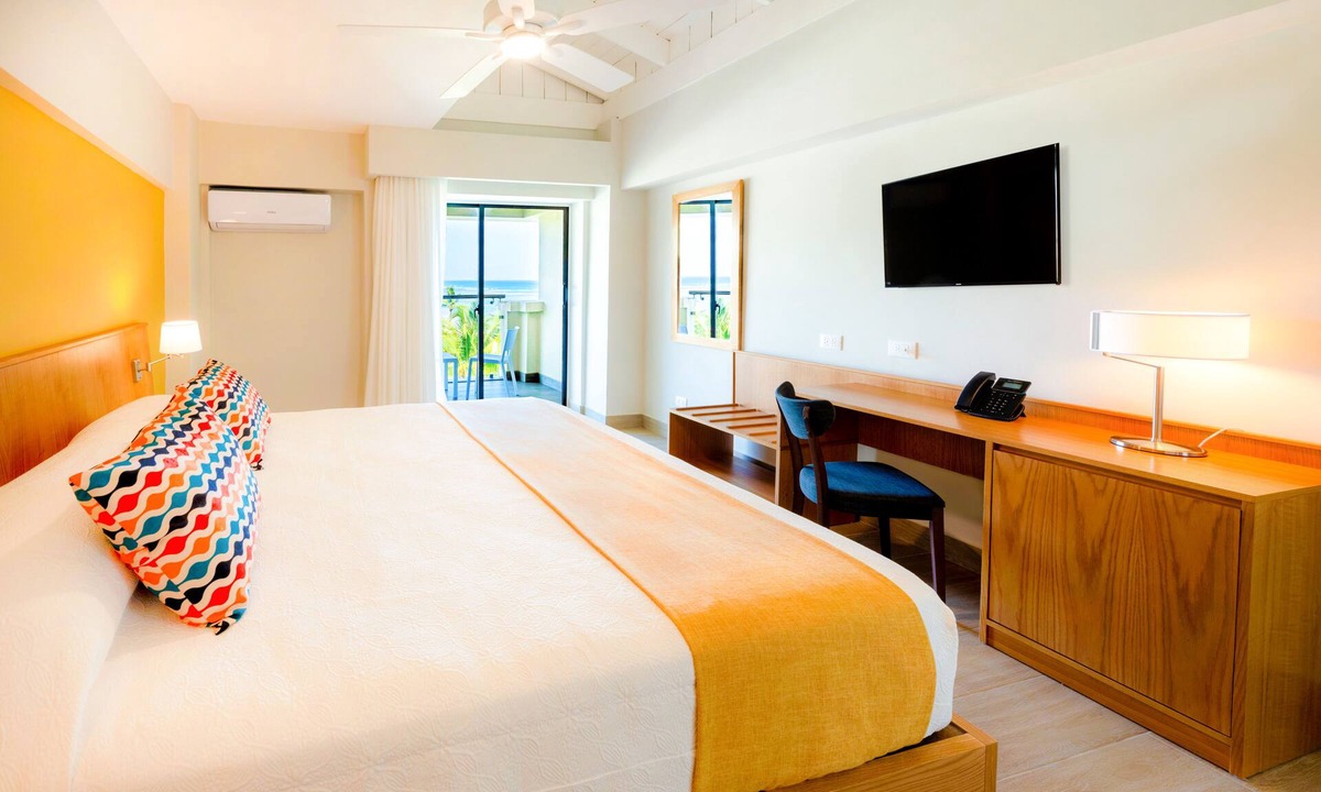Villas Del Mar Resort | Coral Costa Caribe Beach Resort - All Inclusive