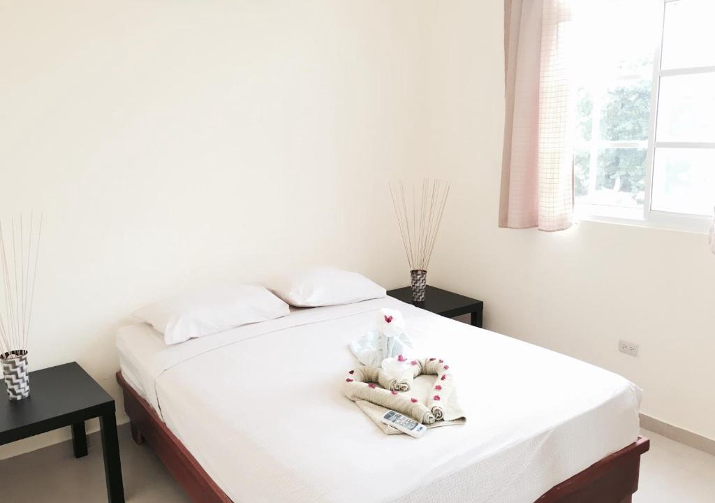 Costambar Apartment | Costambar Beachfront Stay with Pool