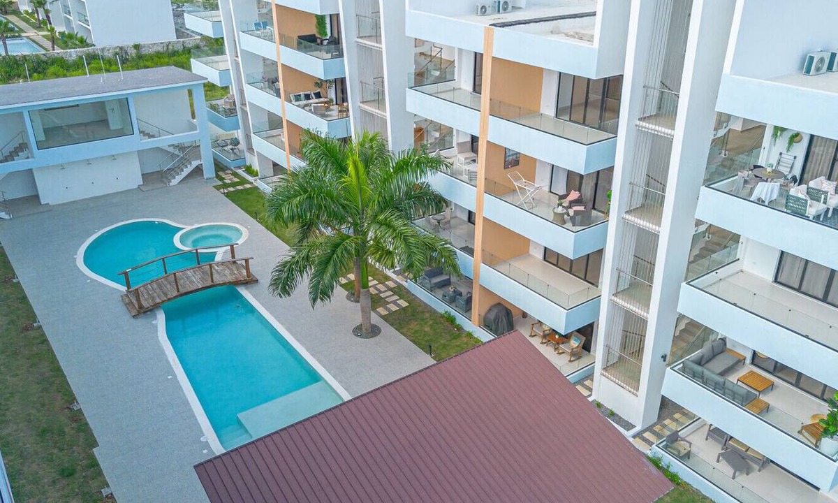Los Melones Apartment | Cozy 2BR Sunshine Bayahibe · Steps to Beach · Pool · AC