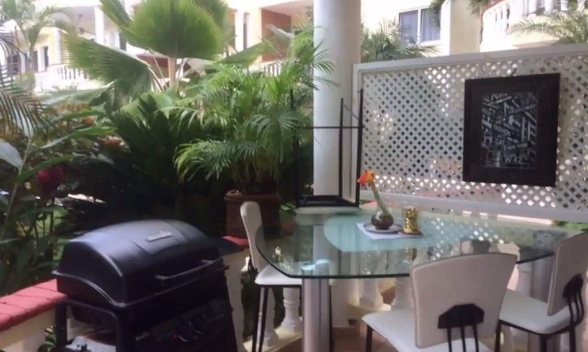 Cabarete Apartment | Ground floor condo in central Cabarete, with pool/AC/Internet/cable TV/parking
