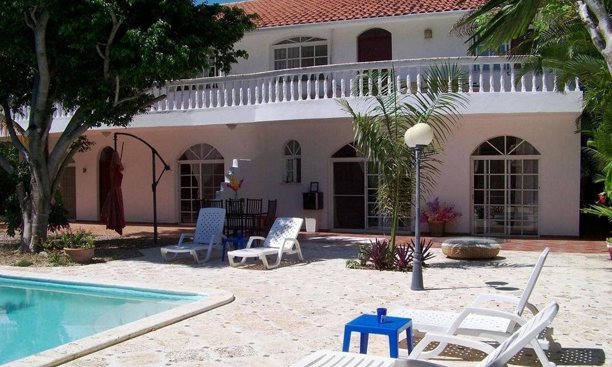 La Esplanada Apartment | Guest-friendly 2BD condo in central Sosua, pool/Wi-Fi/cable TV
