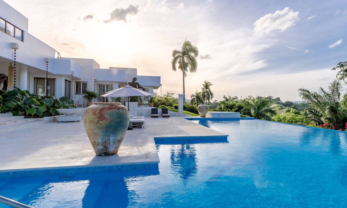 Las Canas Villa | Hacienda Tala · Oceanview Luxe Estate · Private Spa · Sleeps 22