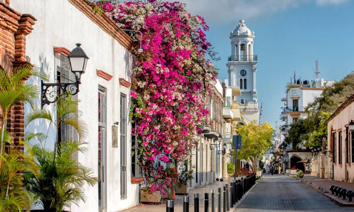 Zona Colonial House | Historic home with private terrace & jacuzzi