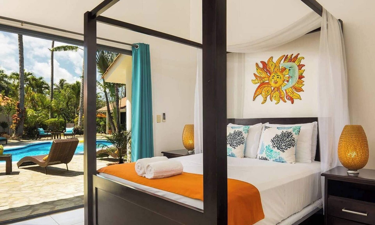 Playa Chiquita Hotel | Hotel room near Laguna beachHotel room near Laguna beach