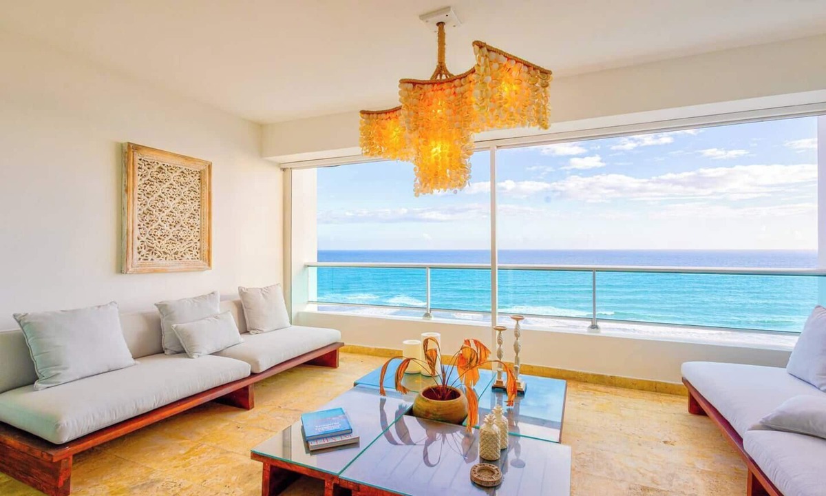 Villas Del Mar Apartment | It is a beautiful place, where you will feel peace and have fun, both inside the cozy apartment and the services of Marbella.