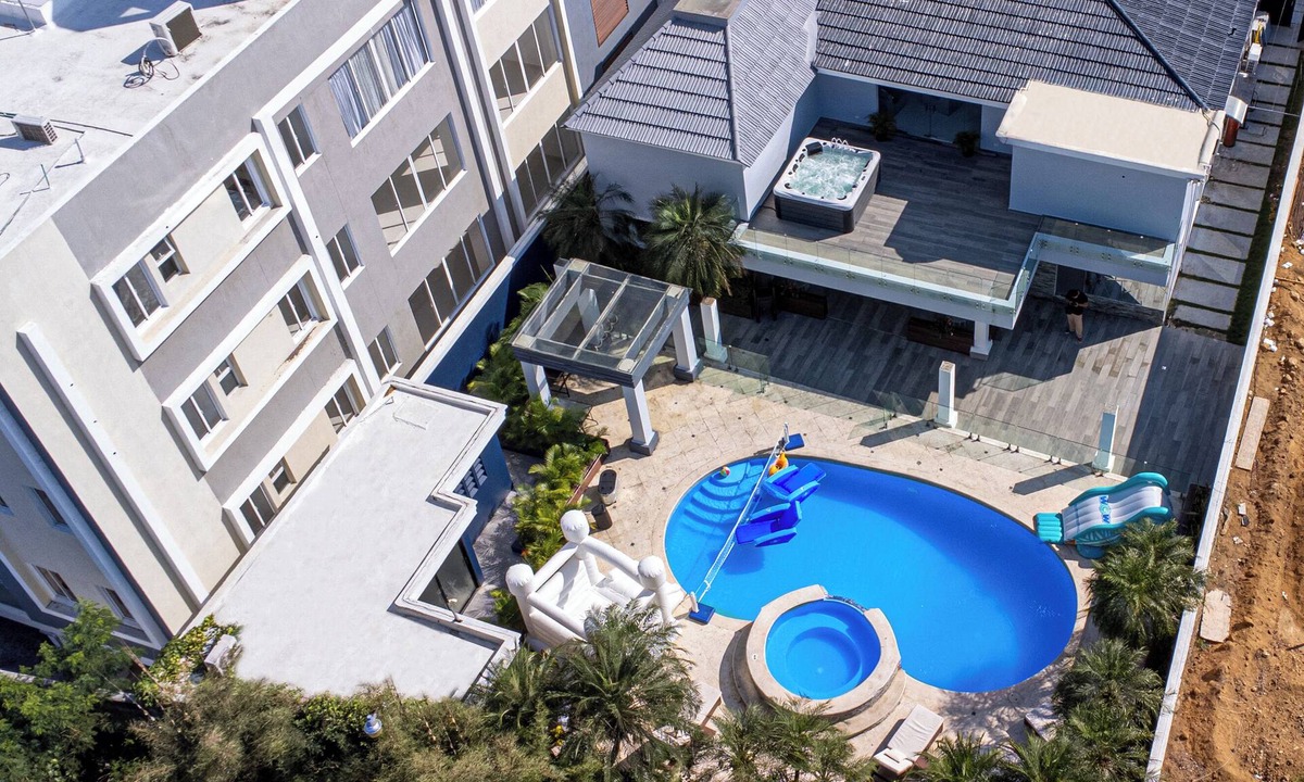 Santiago Province House | Luxury mansion, Chef included, heated pool and BBQ