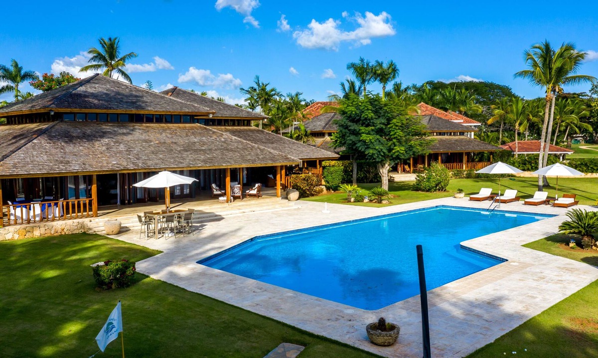 Punta Aguila Villa | Luxurious Ocean Front Property-Includes Chef
