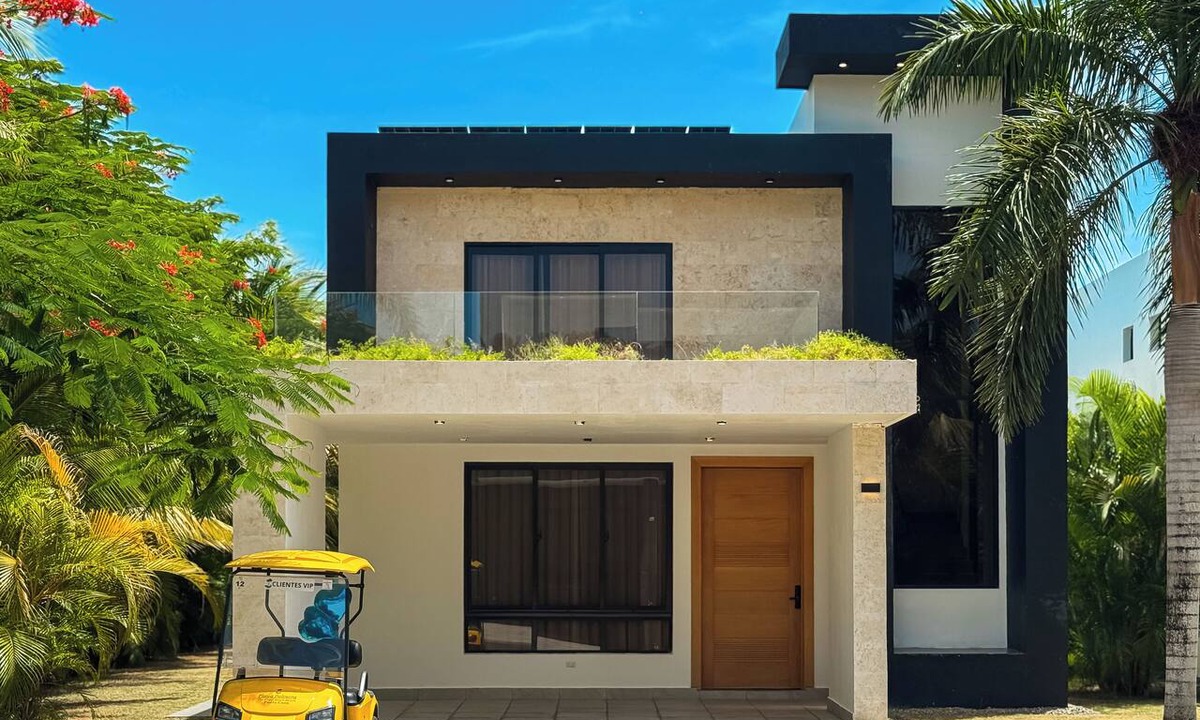 Punta Cana House | Luxury 4-Bedroom Villa with Private Pool & Beach Access