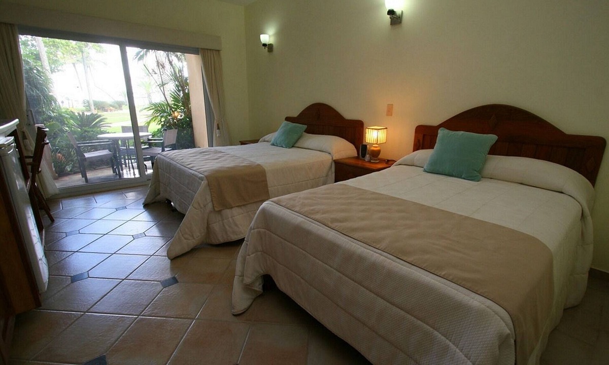 Cabarete Hotel | Luxury beachfront resort. Guest-friendly, steps from all shops/restaurants