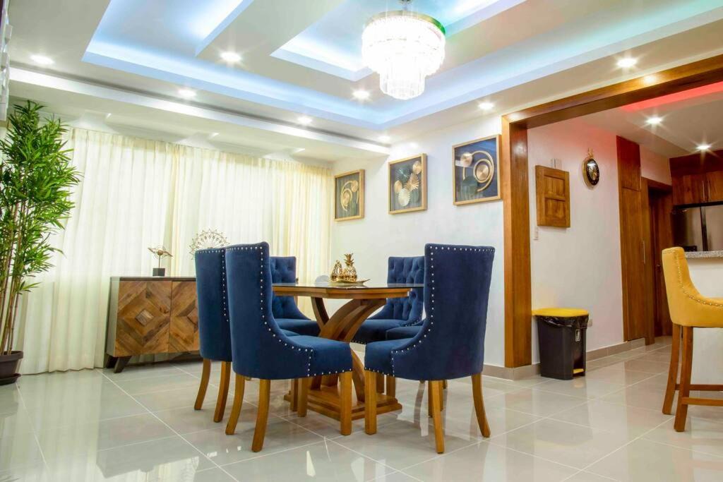 Gregorio Luperon Apartment | Luxury Apt in Cerro Alto Santiago