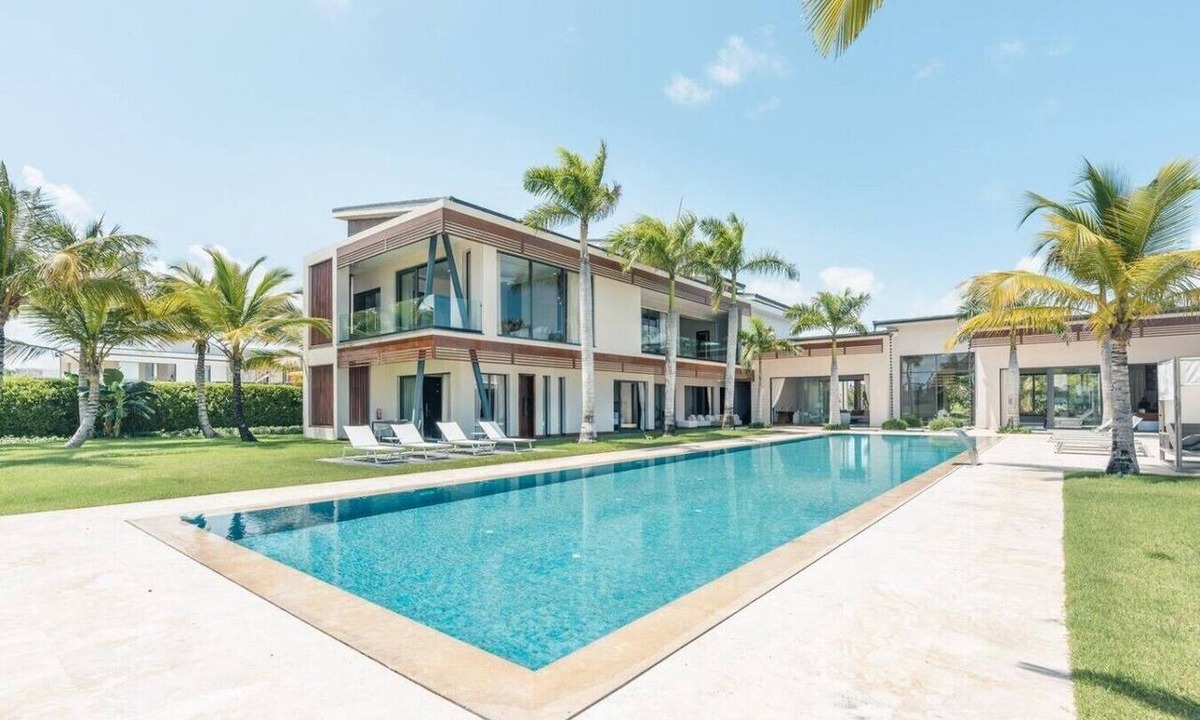Punta Cana House | Luxury Villa | Volleyball & Gym | Jacuzzi & Pool