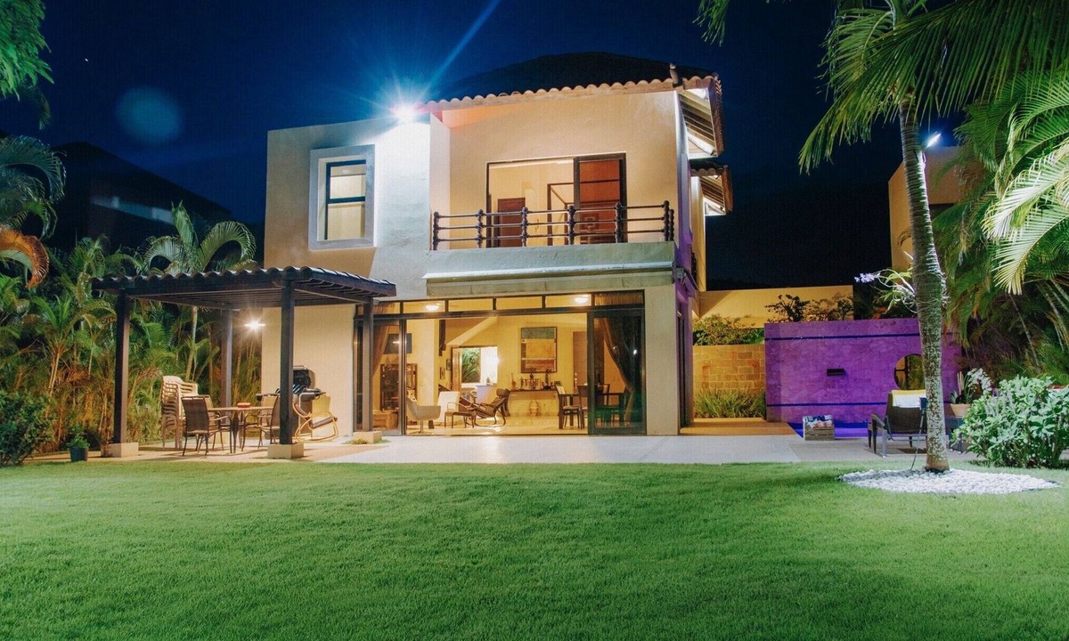 Guayacanes Villa | Luxury villa with a HUGE garden and private pool