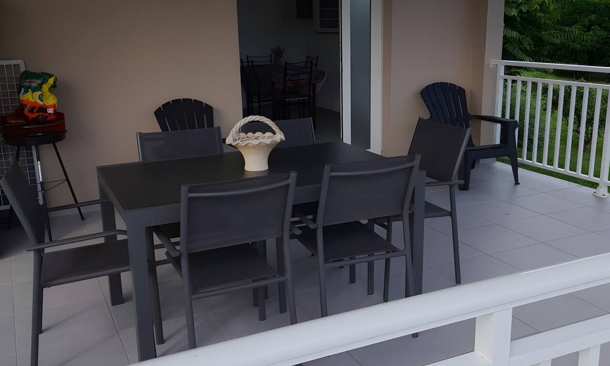Caribbean Islands House | Maison Campagne Coquelicots: Mountain View, Private Terrace & Wi-Fi