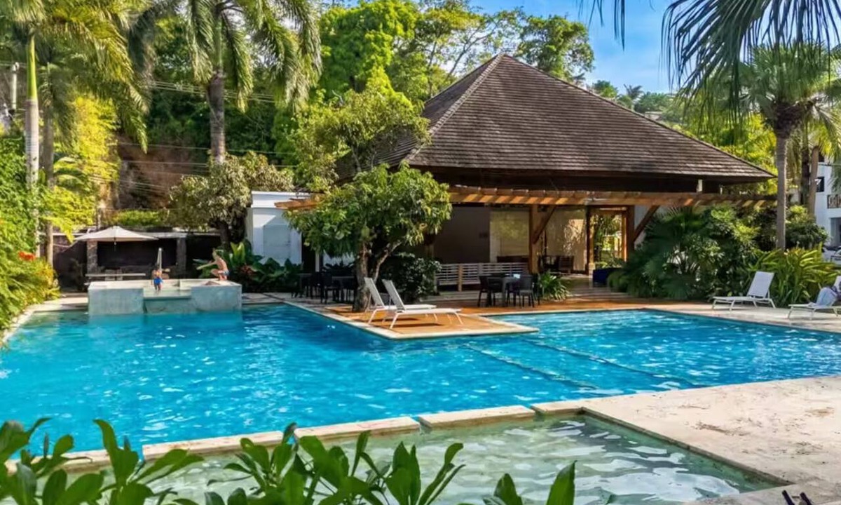 La Iglesia Condo | Modern 2BR/2BA w/Pool Near Punta Popy Beach & Town