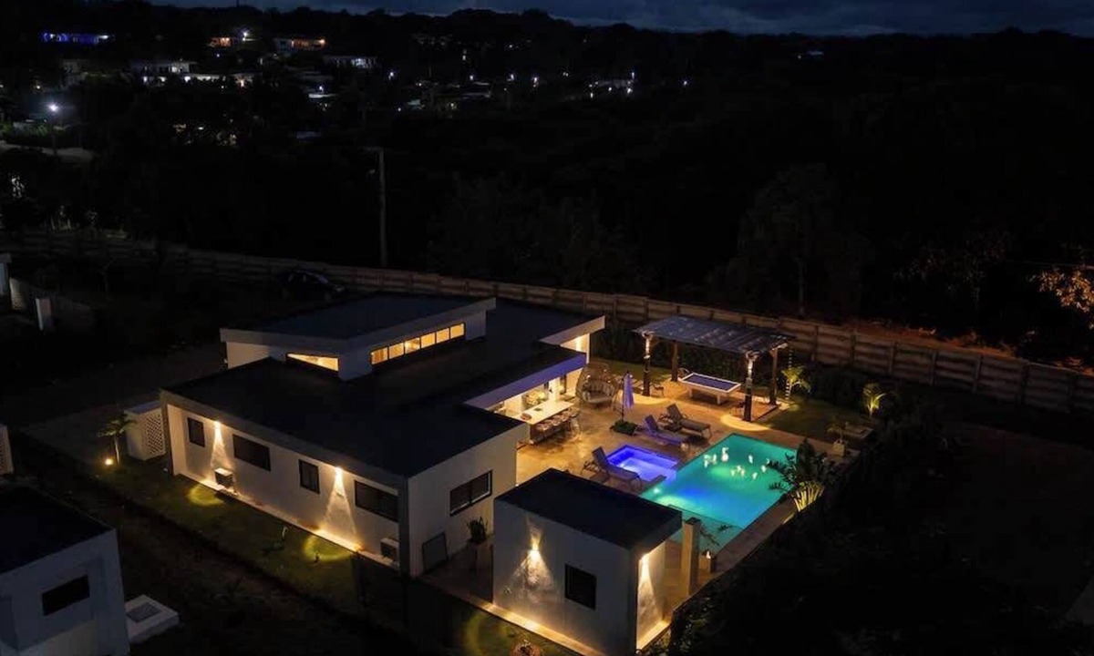 La Mulata Villa | Modern Villa · Pool, Jacuzzi & Pool Table · Sosúa