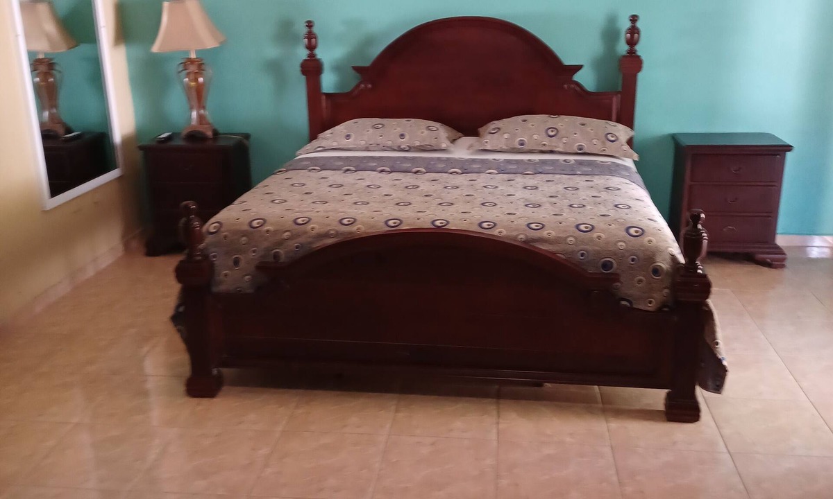 Munoz Hotel | Oasis Adult Resort