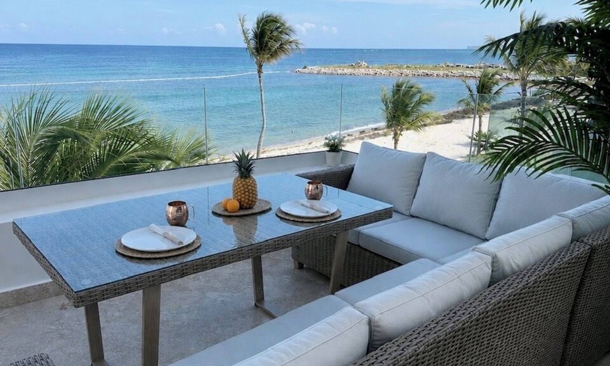 Cap Cana Marina Apartment | OCEANFRONT Punta Palmera ~1 BR apt. with FULL KITCHEN & Private Beach