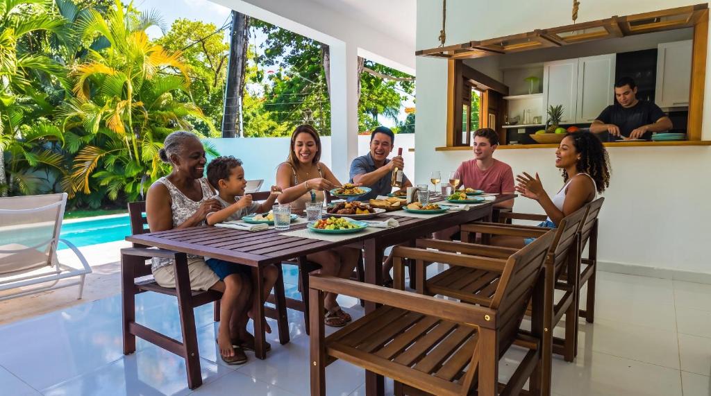 La Ceiba House | Playa Bonita Villa With BBQ & Washer