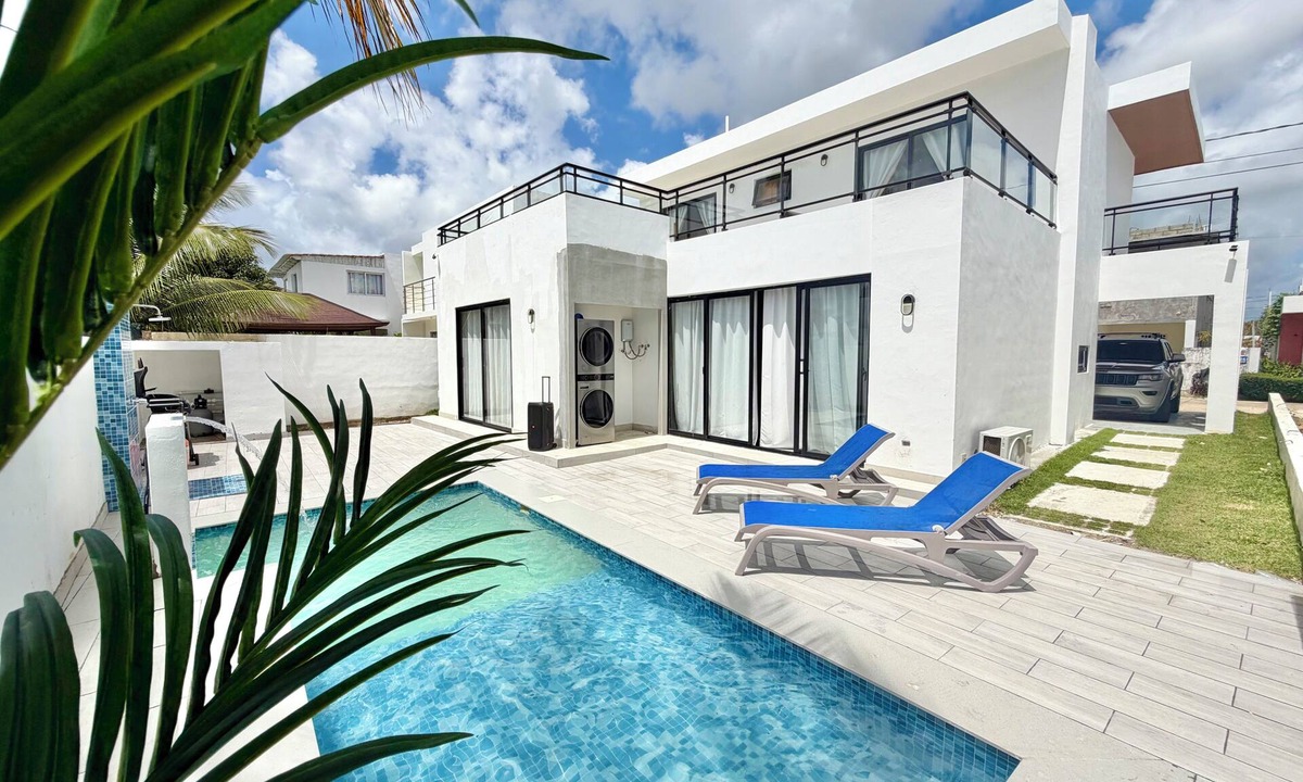 Punta Cana Village Villa | Primaveral2 Villa Alta Close to the beach