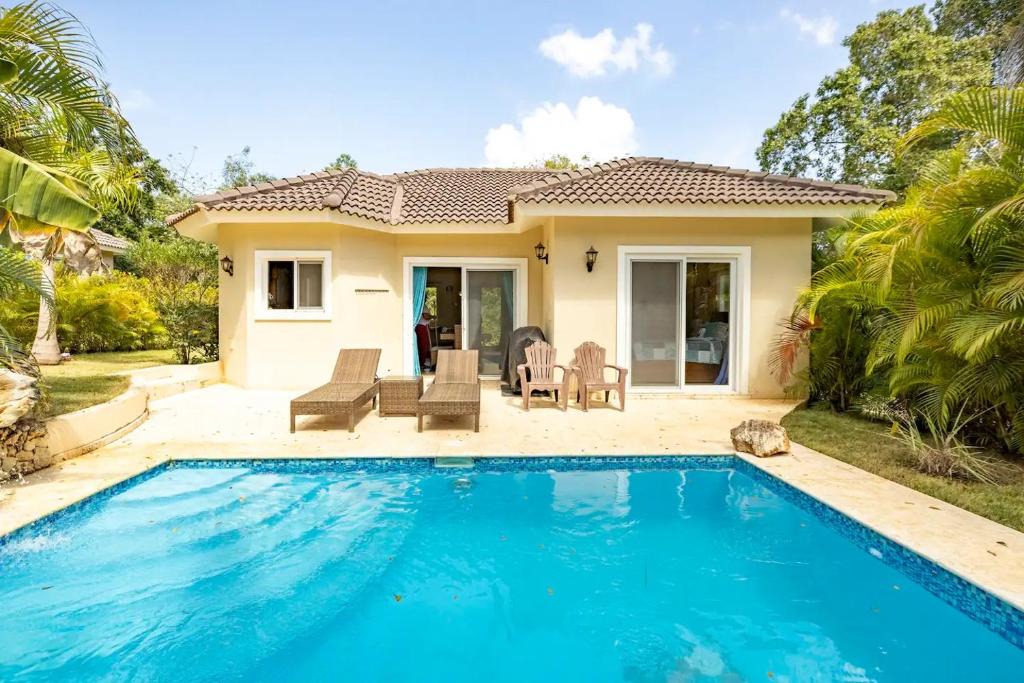 Urbanizacion Tavarez Villa | Private Pool & Jacuzzi Villa in Sosúa