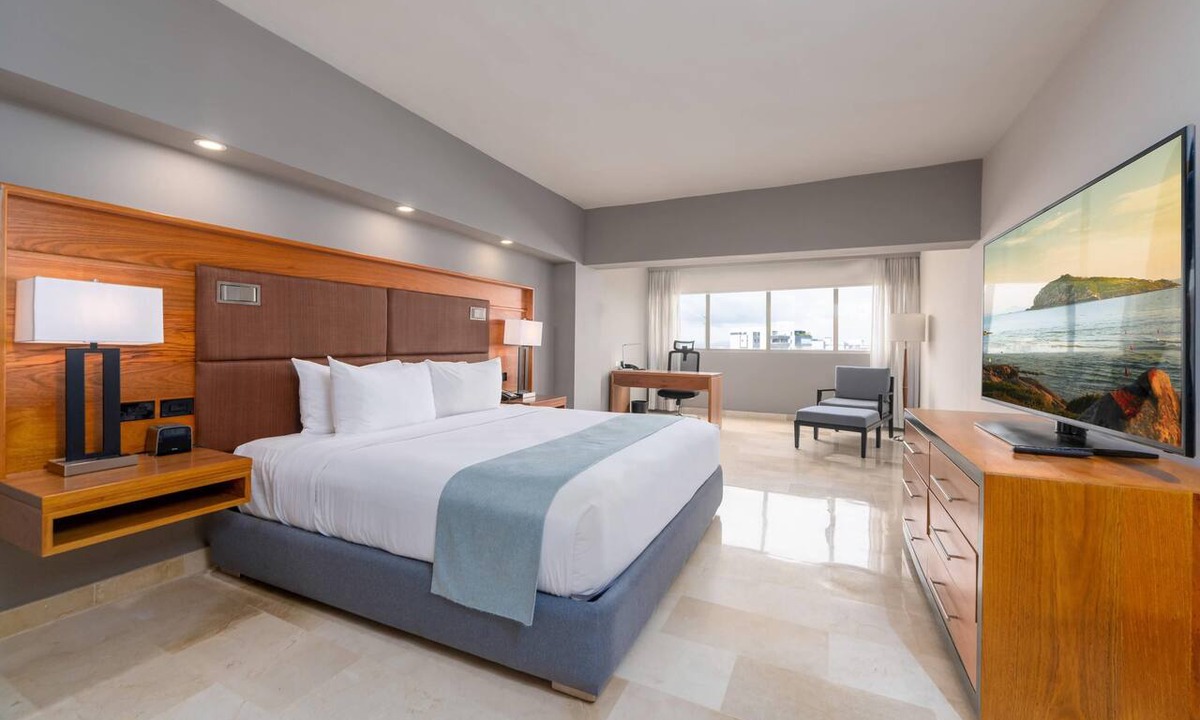 Ensanche Naco Hotel | Radisson Hotel Santo Domingo