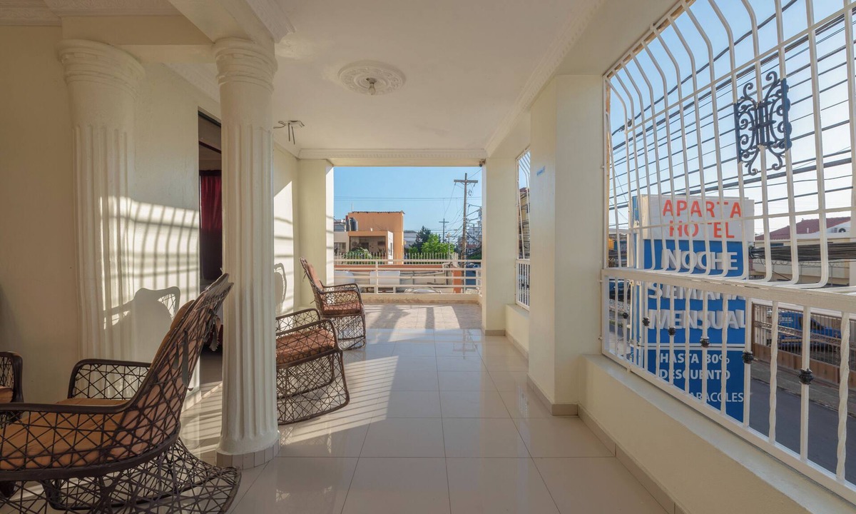 Corales del Sur House | Room-single Room Near SDQ Airport 300 M