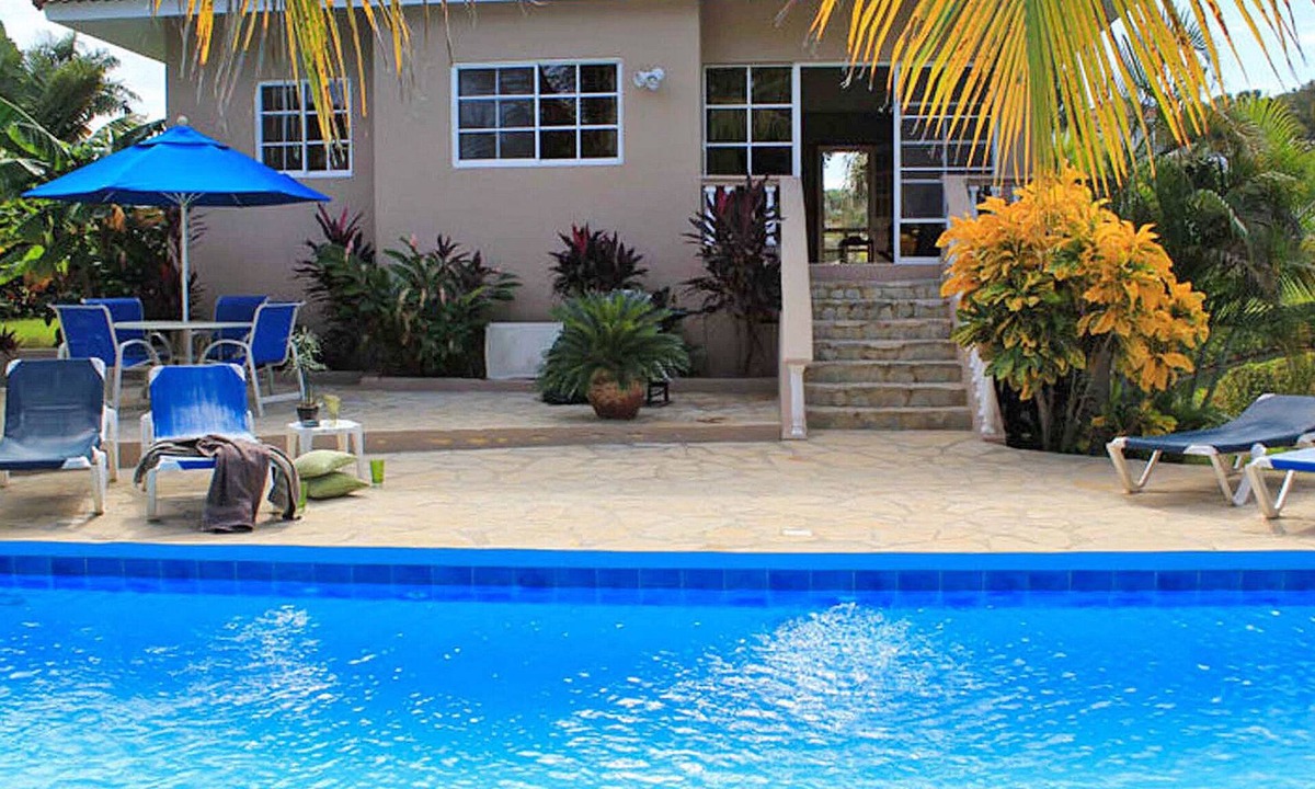 Urbanizacion Tavarez Villa | Secured 2B villa, private pool, soccer/basket/tennis, restaurant, near all