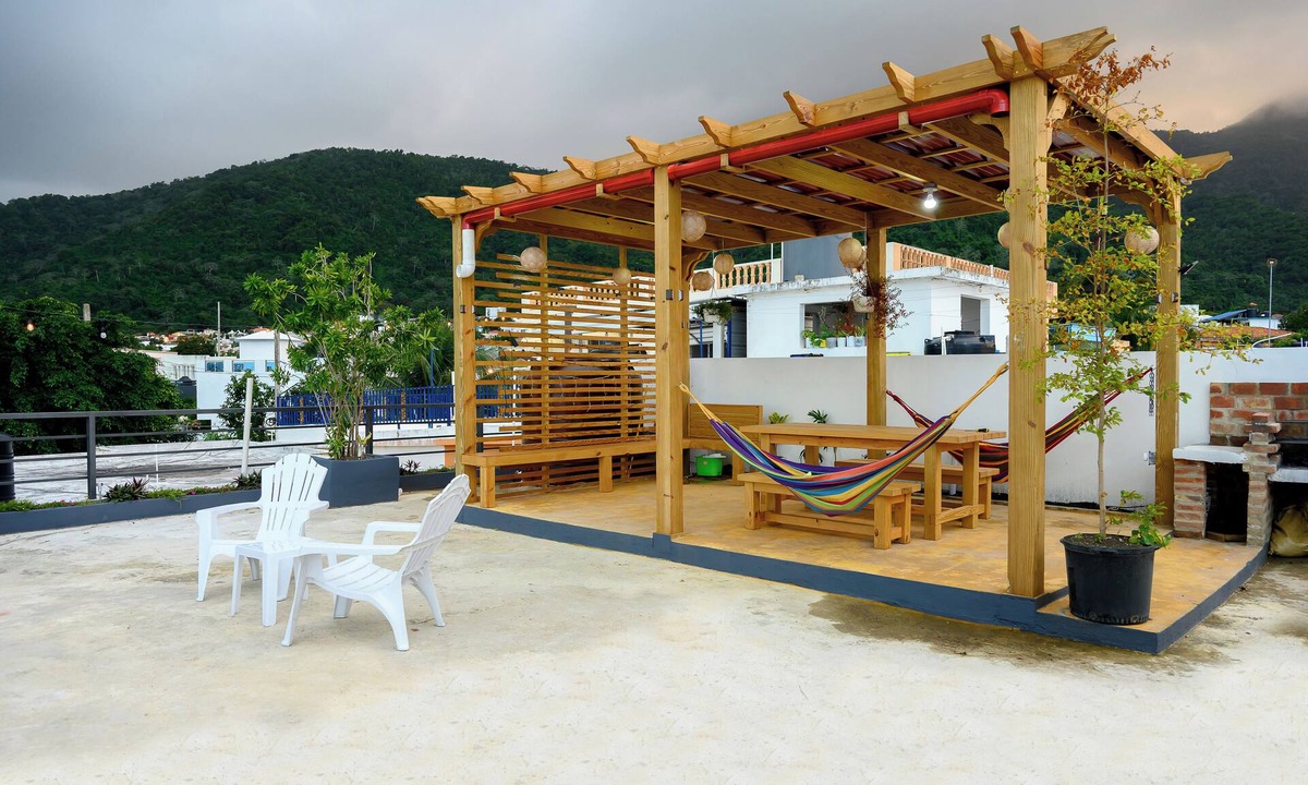 Barrio Las Yaguitas House | Spacious 3-bedroom apartment in Puerto Plata with AC, mountain & sea views