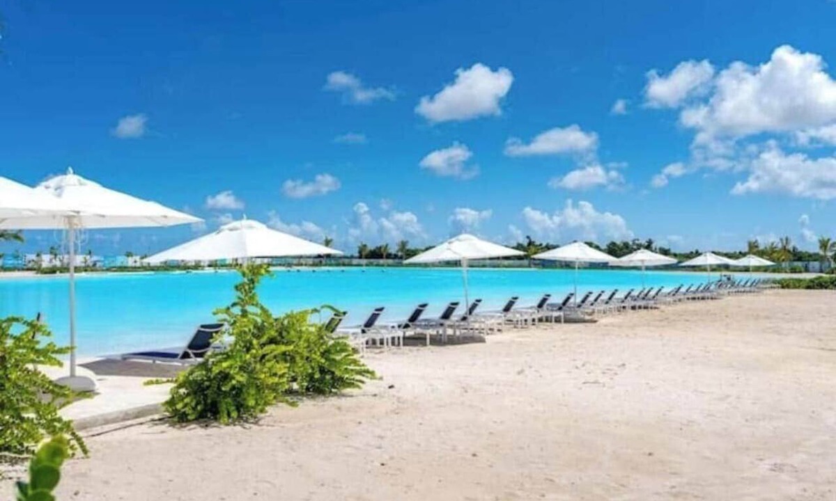 Punta Cana Apartment | The Beach - Crystal Lagoon Waterfront - Sleeps 10
