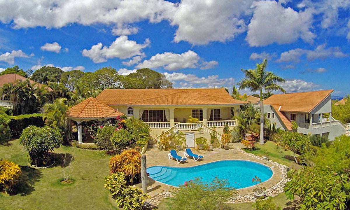 Urbanizacion Tavarez Villa | The perfect holidays: Caribbean villa with pool/tennis/basket/soccer near beach