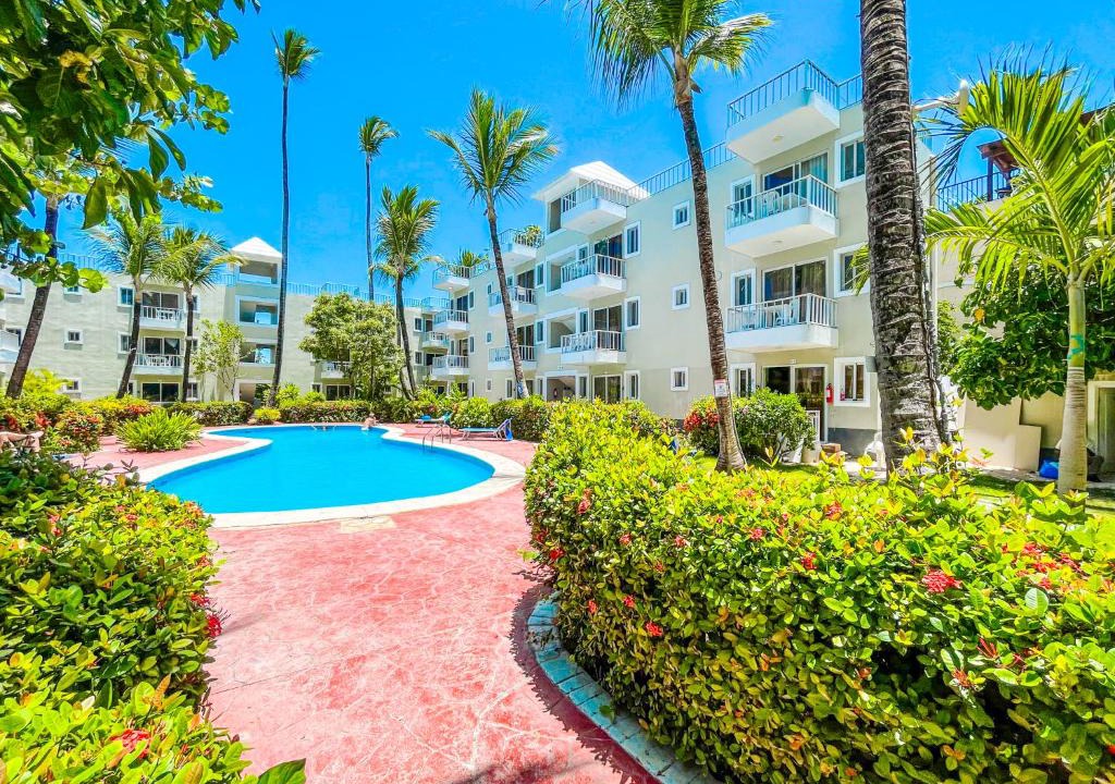 Bavaro Hotel | Tropical Suites and Studios - Beach Club, Spa, Restaurants - playa Los Corales