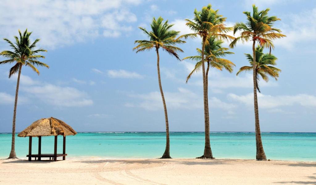 Bavaro Hotel | Tropicana Sol Caribe Beach Pool STUDIOS Los Corales Bavaro WiFi PARKING &SPA