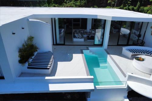 Samana Villa | Villa Blanca only accessible by 4x4 vehicle