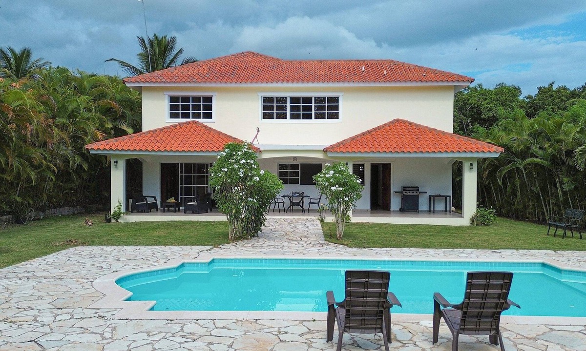 Juan Dolio Villa | Villa with pool and golf course view