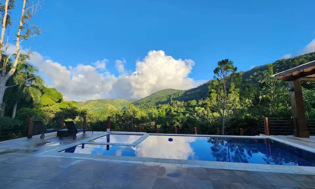 La Vega Province House | Whole Villa — 6 suites, private pool, sleeps 16