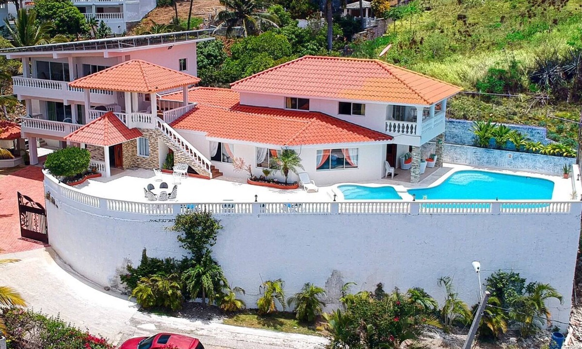 Cofresi Villa | Wonderful ocean family vacation home.