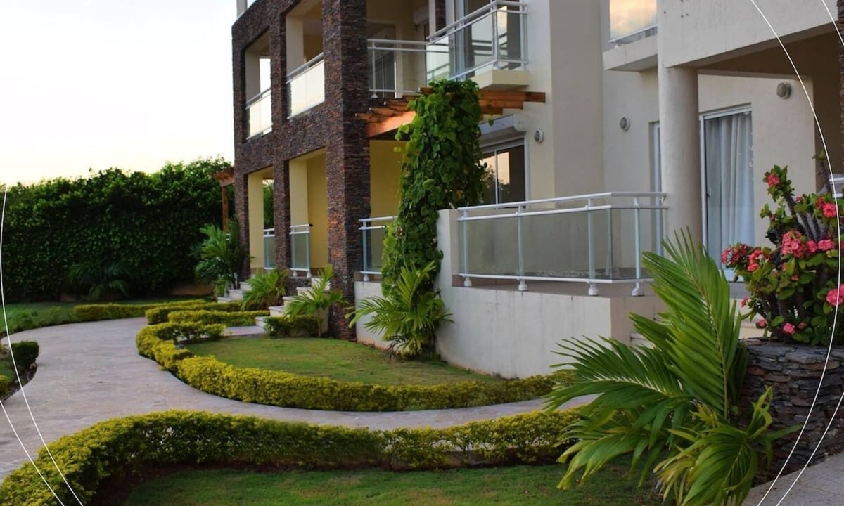 Residencial ROMANA Condo | Wonderful penthouse with pool and sea view